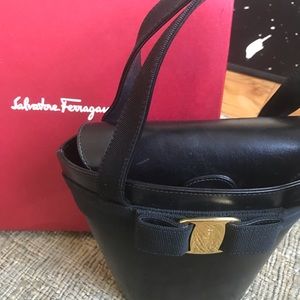 Elegant classic black Salvatore Ferragamo handbag